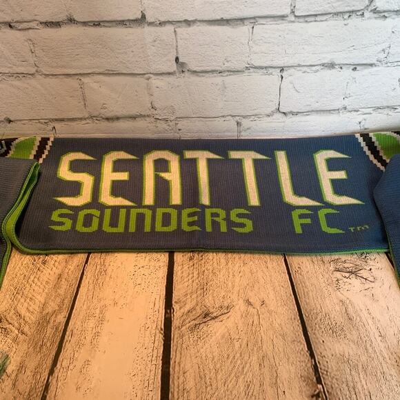 SEATTLE SOUNDERS FOOTBALL CLUB Sport Scarf - Picture 3 of 5